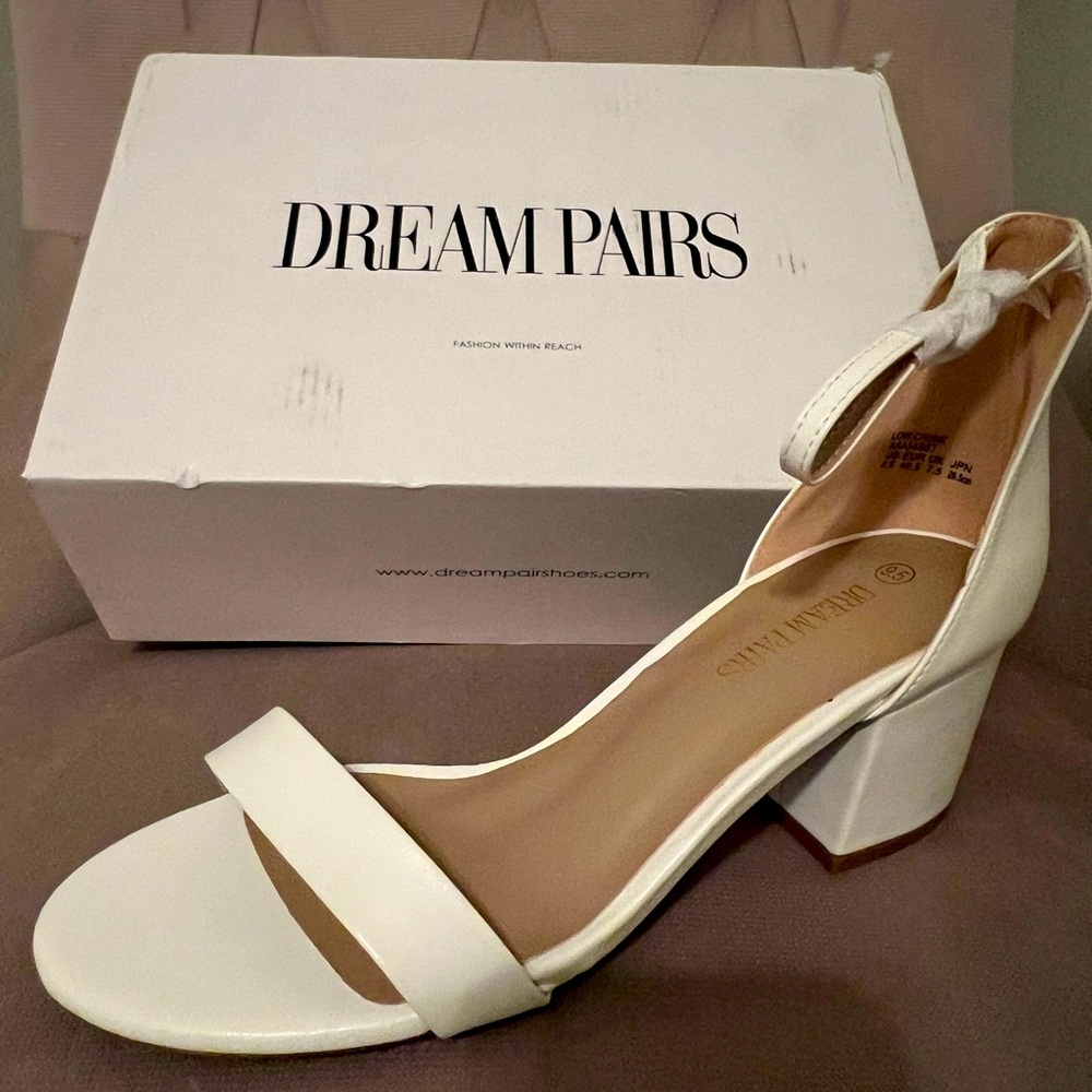 Size 9.5 White Wedge Shoes